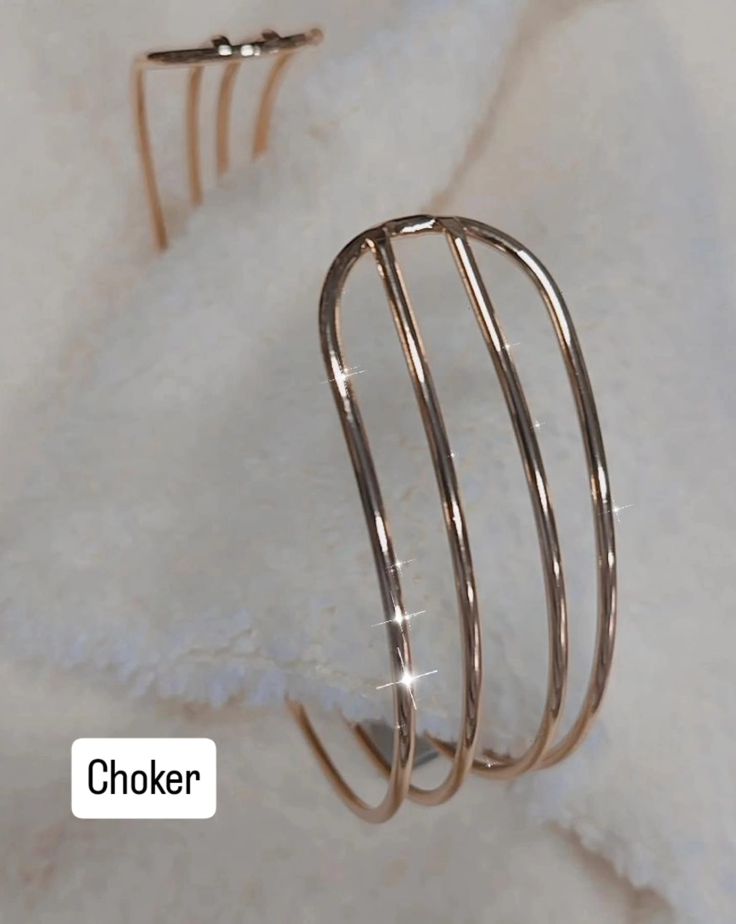 Choker para cuello. Enchapado en dorado