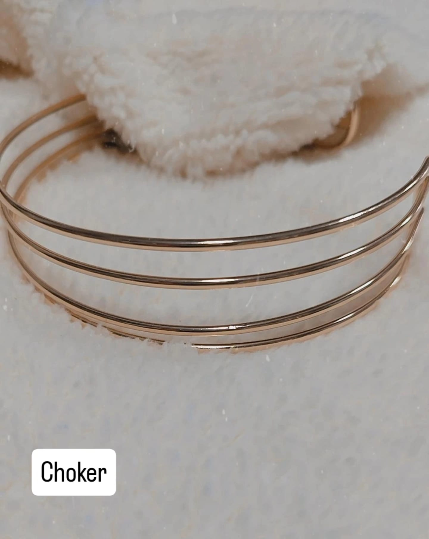 Choker para cuello. Enchapado en dorado