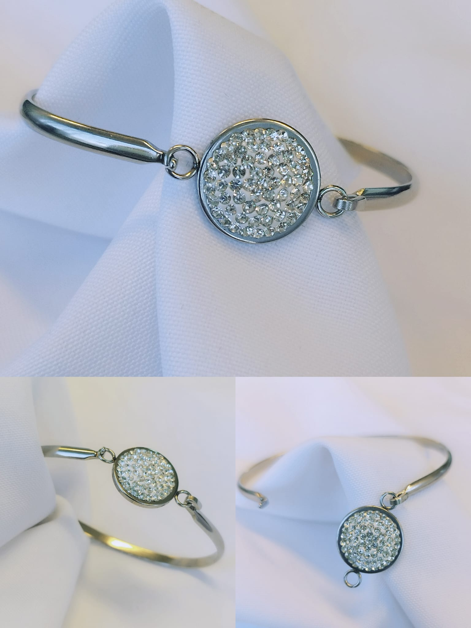 Pulsera rígida con medalla de brillos incorporado