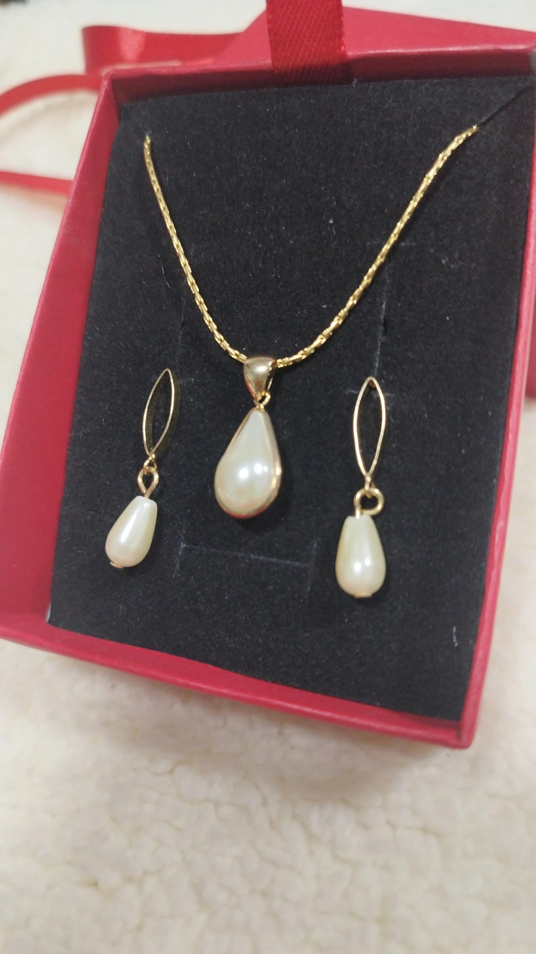 Conjunto perla en forma gota